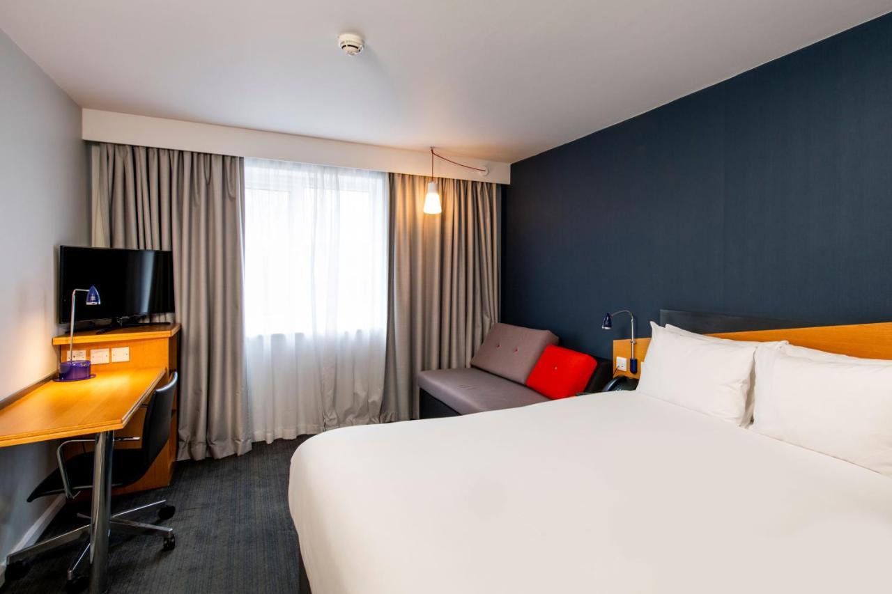 Holiday Inn Express Newcastle City Centre By Ihg Exterior photo
