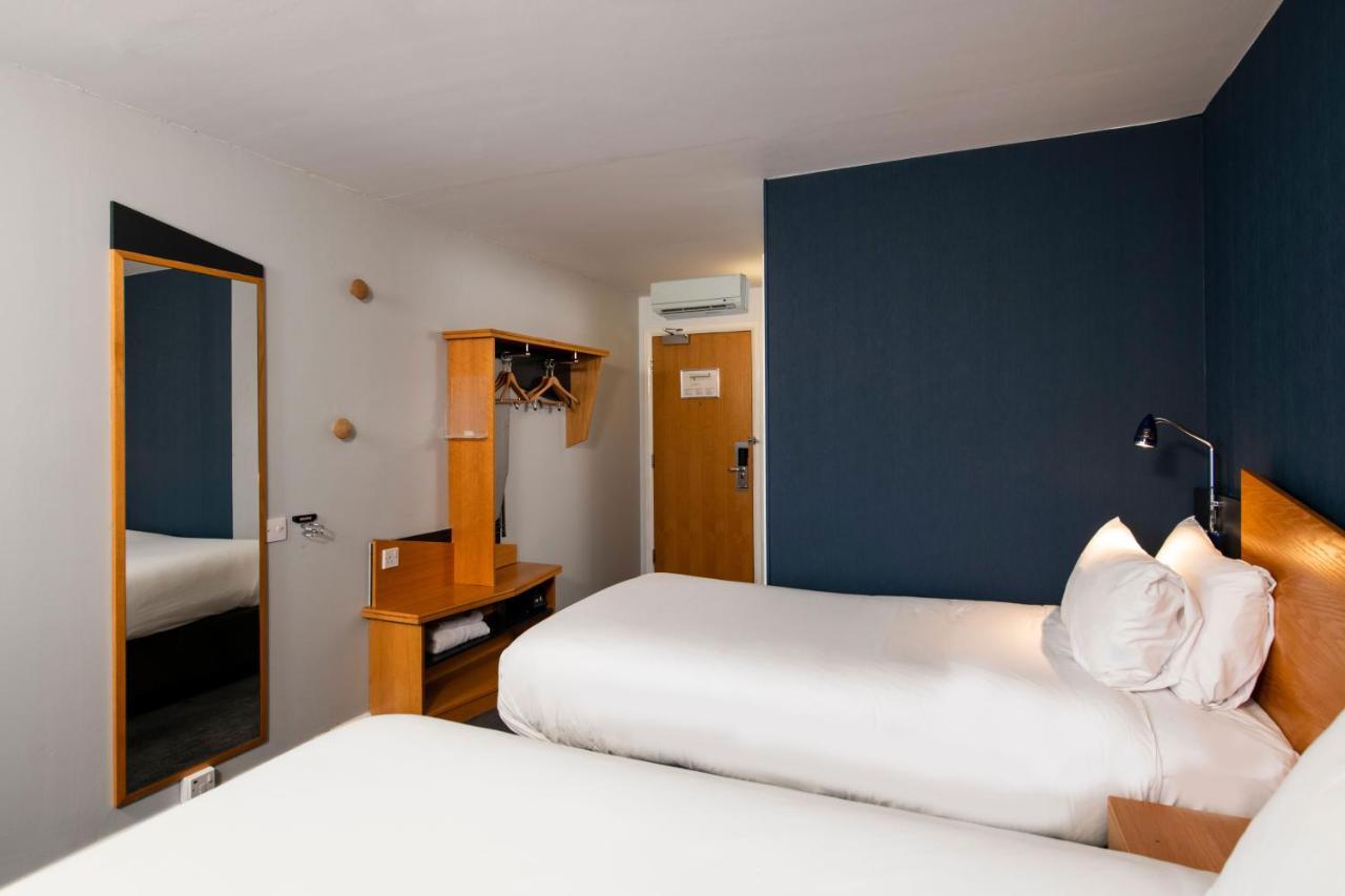 Holiday Inn Express Newcastle City Centre By Ihg Exterior photo