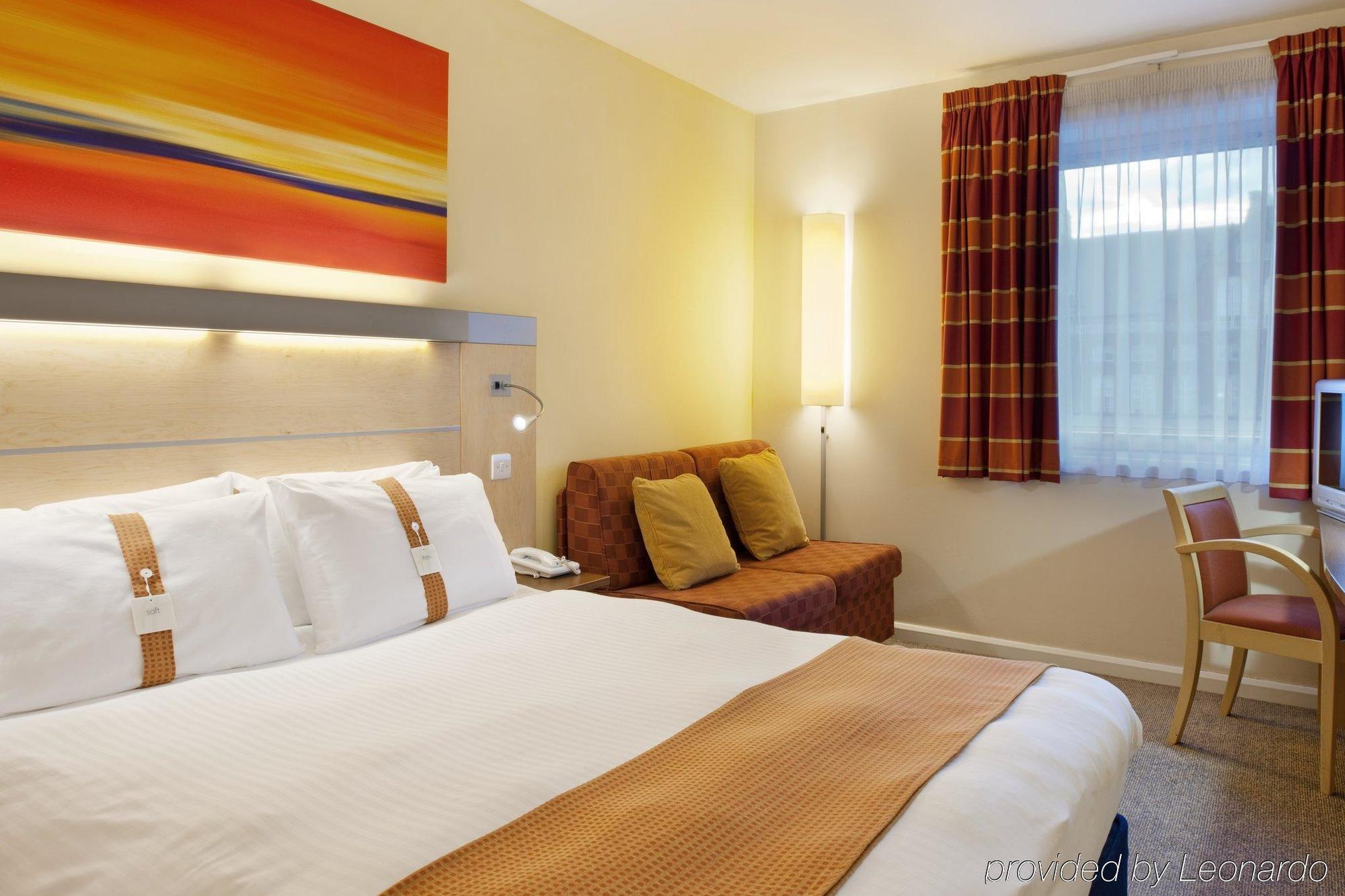 Holiday Inn Express Newcastle City Centre By Ihg Room photo