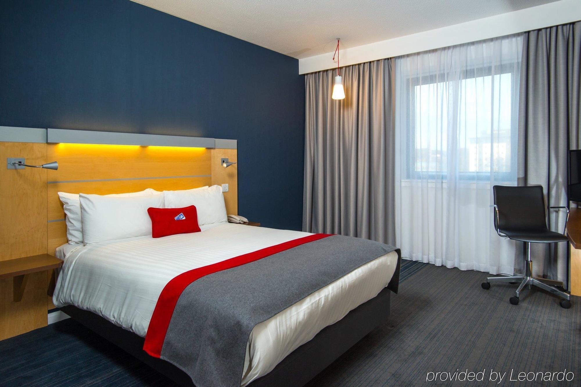 Holiday Inn Express Newcastle City Centre By Ihg Exterior photo