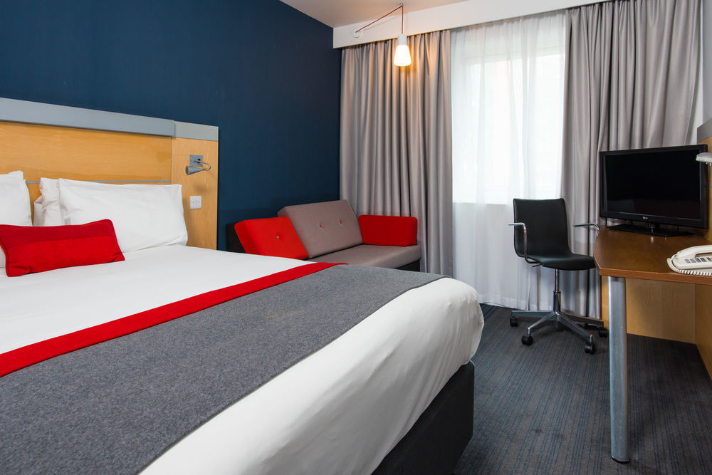 Holiday Inn Express Newcastle City Centre By Ihg Exterior photo