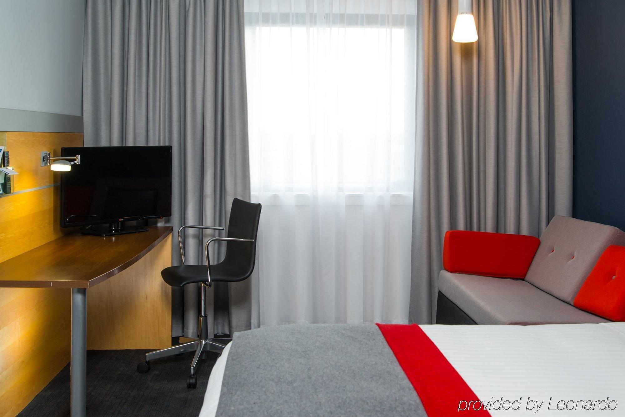 Holiday Inn Express Newcastle City Centre By Ihg Exterior photo