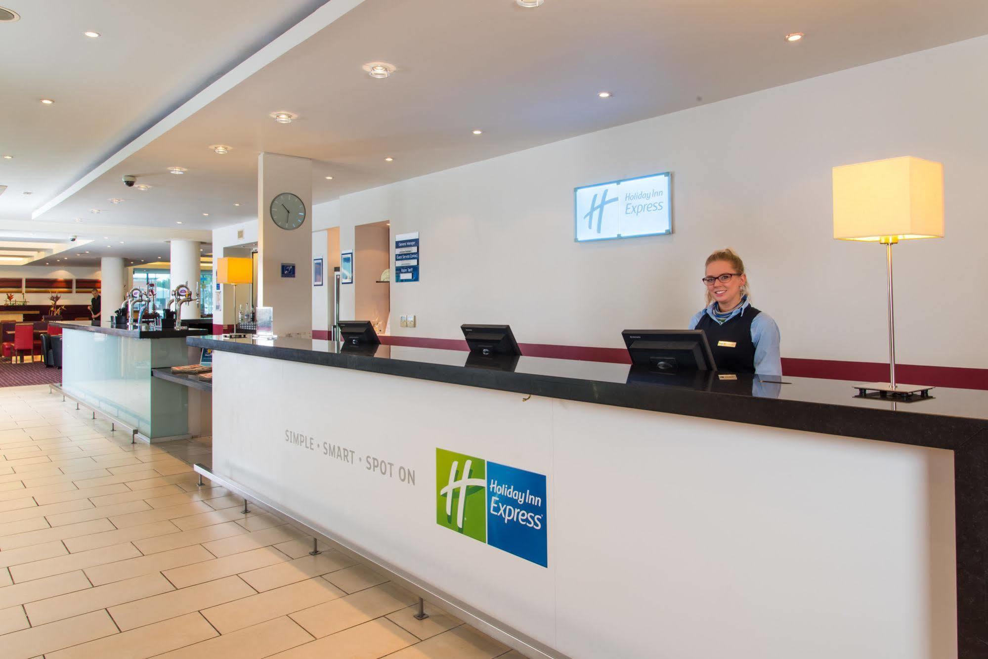 Holiday Inn Express Newcastle City Centre By Ihg Exterior photo