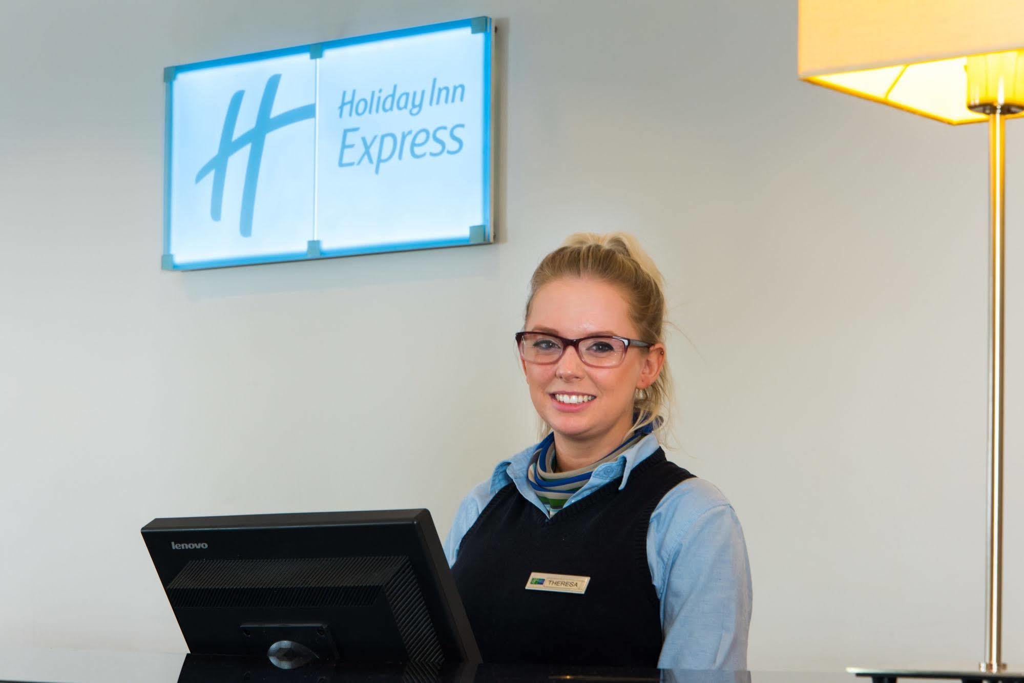 Holiday Inn Express Newcastle City Centre By Ihg Exterior photo