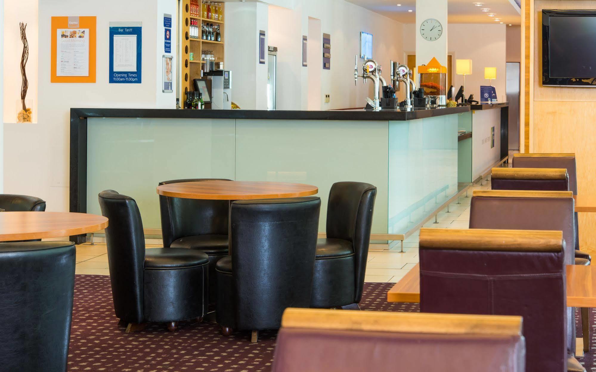 Holiday Inn Express Newcastle City Centre By Ihg Exterior photo