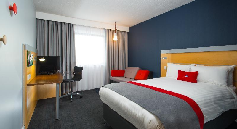 Holiday Inn Express Newcastle City Centre By Ihg Exterior photo